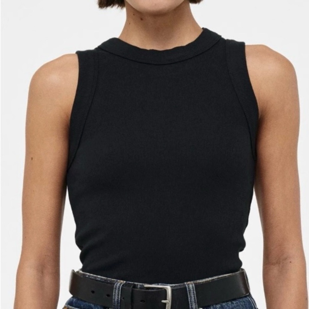 Neuw black ribbed tank top size medium